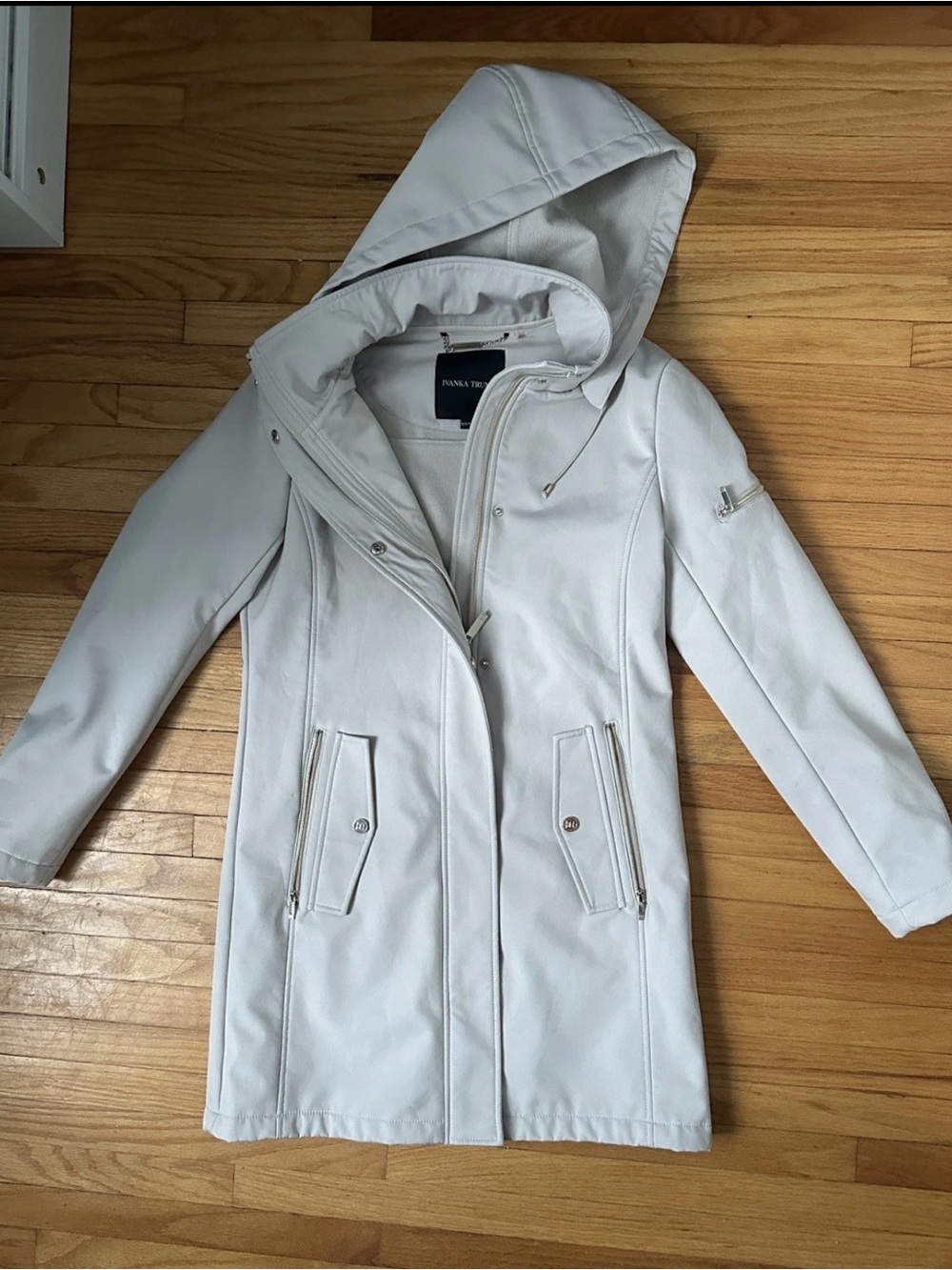 Ivanka Trump Women’s XS Beige Softshell Hooded Long Coat Jacket Zip Snap